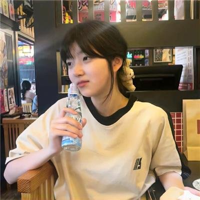 赛马女孩
